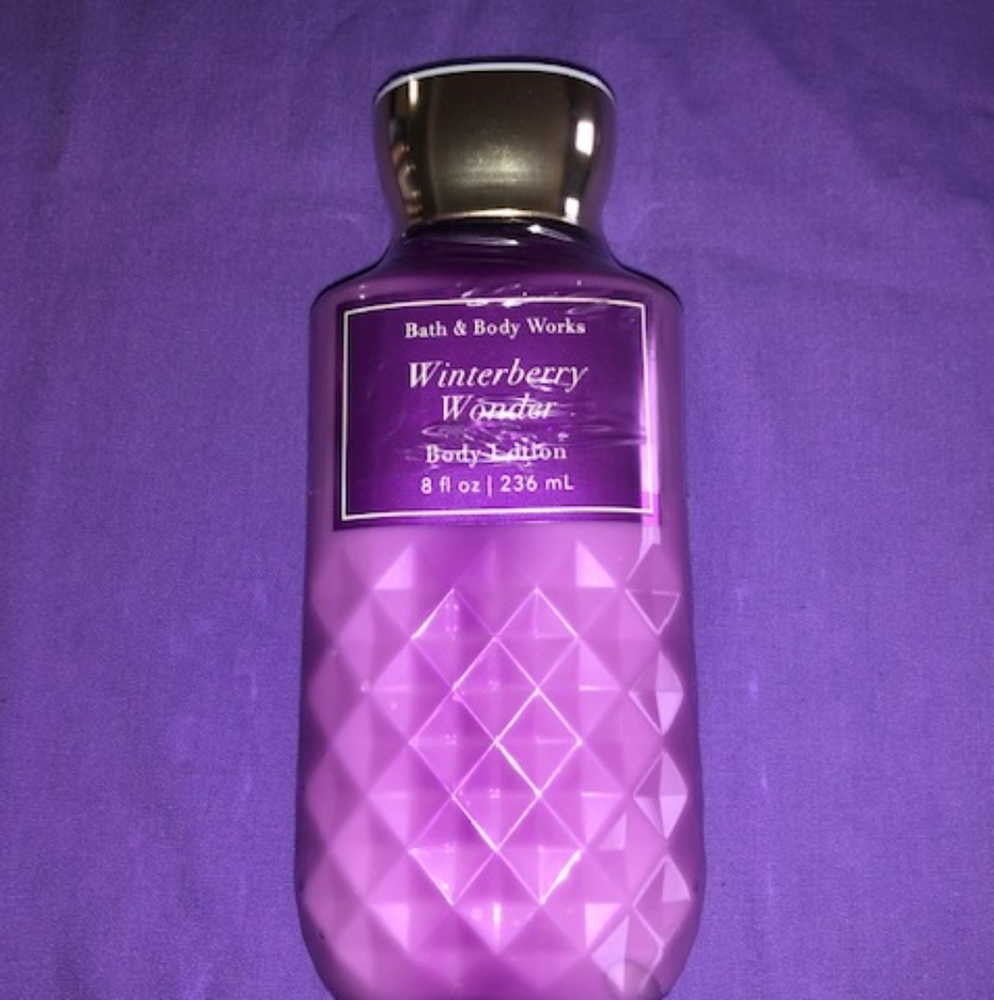 Bath and Body Works “WinterBerry Wonder” Lotion 8oz